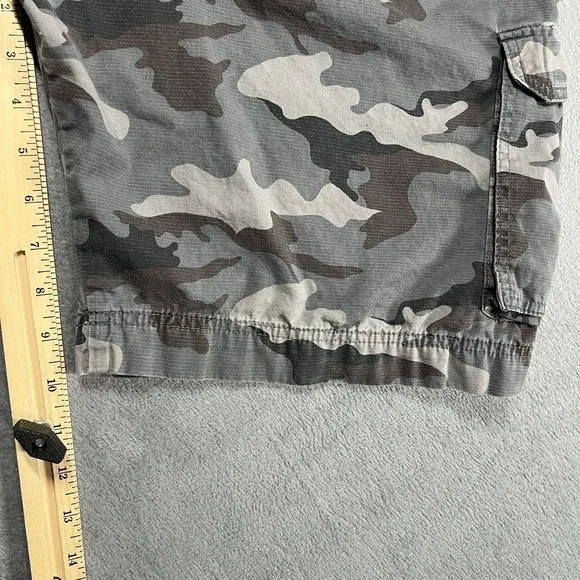 Wrangler Cargo Shorts Mens 36 Green Camo 10" Ripstop Utility Military - Picture 7 of 10